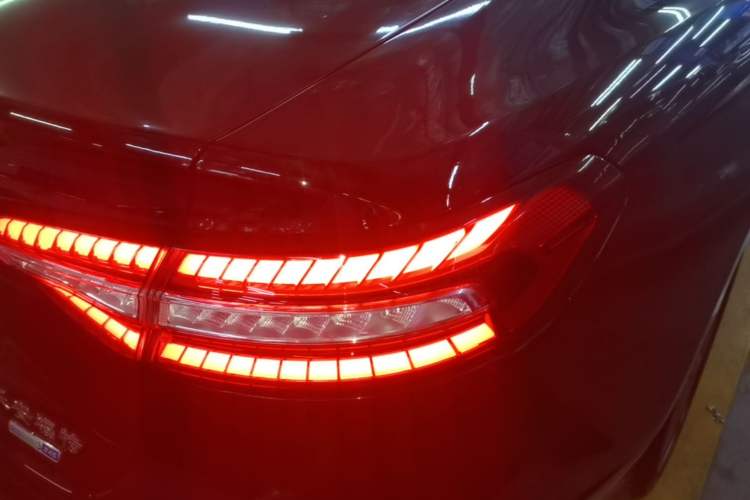 Used Ford Taurus 2019 EcoBoost 245 Premium Edition Right Rear Taillight