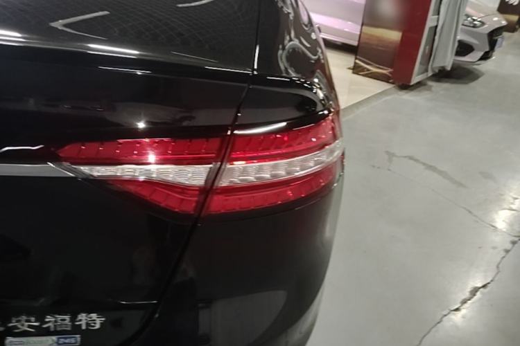 Used Ford Taurus 2019 EcoBoost 245 Comfort Edition Right Rear Taillight