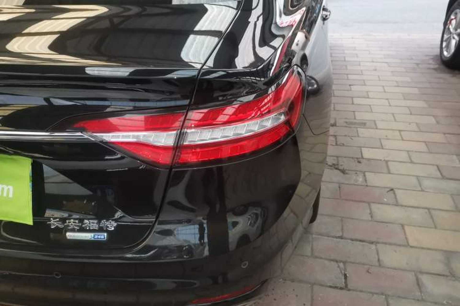 Used Ford Taurus 2019 EcoBoost 245 Premium Edition Right Rear Taillight