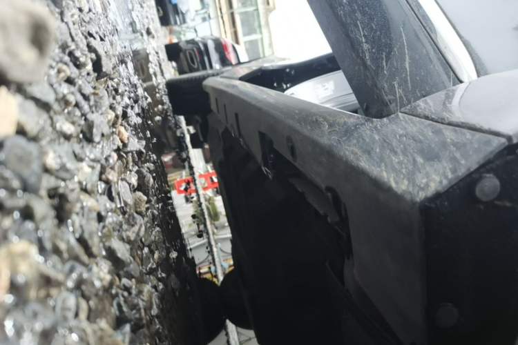 Used Ford Taurus 2019 EcoBoost 245 Premium Edition Right Side Sill