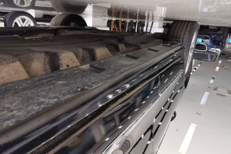 Used Ford Taurus 2019 EcoBoost 245 Comfort Edition Right Side Sill