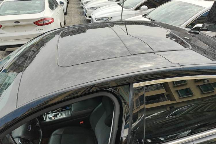 Used Ford Taurus 2019 EcoBoost 245 Comfort Edition Roof