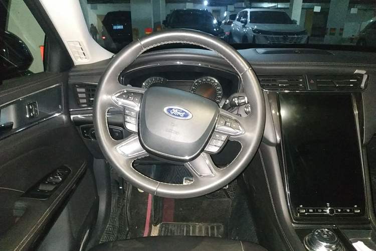 Used Ford Taurus 2019 EcoBoost 245 Premium Edition Steering Wheel