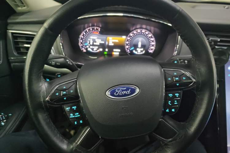 Used Ford Taurus 2019 EcoBoost 245 Premium Edition Steering Wheel