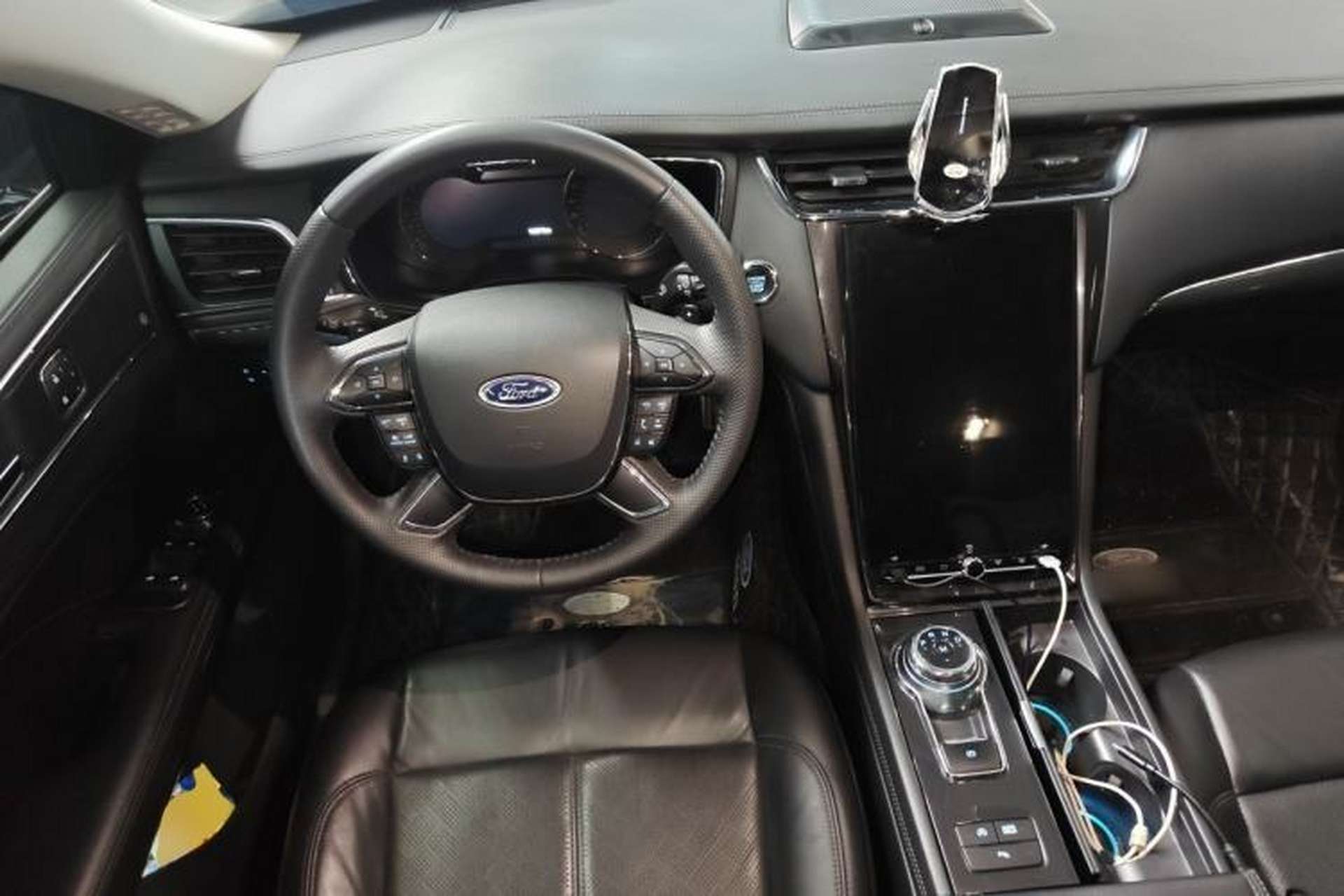 Used Ford Taurus 2019 EcoBoost 245 Premium Edition Steering Wheel