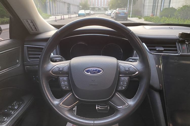 Used Ford Taurus 2019 EcoBoost 245 Premium Edition Steering Wheel