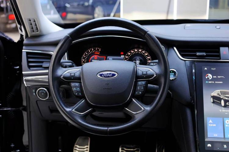 Used Ford Taurus 2019 EcoBoost 245 Premium Edition Steering Wheel