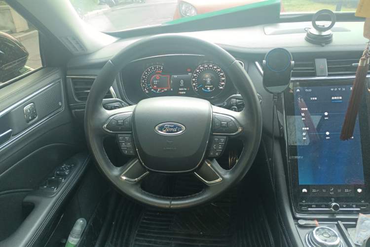 Used Ford Taurus 2019 EcoBoost 245 Premium Edition Steering Wheel