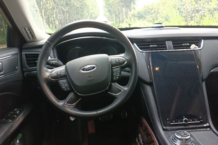 Used Ford Taurus 2019 EcoBoost 245 Premium Edition Steering Wheel