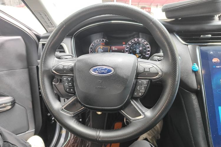 Used Ford Taurus 2019 EcoBoost 245 Premium Edition Steering Wheel