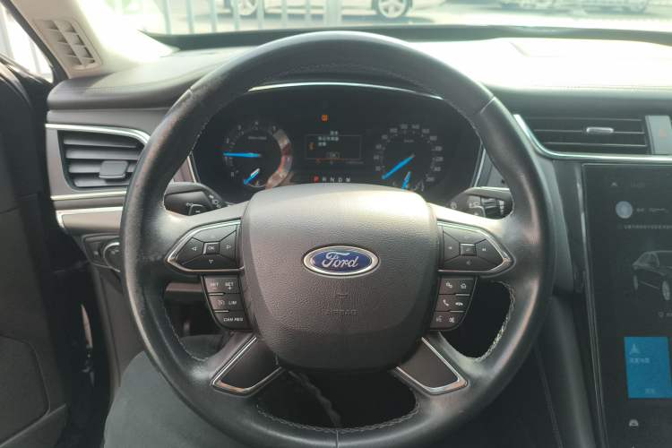Used Ford Taurus 2019 EcoBoost 245 Comfort Edition Steering Wheel