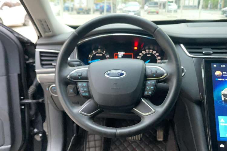 Used Ford Taurus 2019 EcoBoost 245 Comfort Edition Steering Wheel