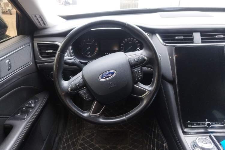 Used Ford Taurus 2019 EcoBoost 245 Comfort Edition Steering Wheel