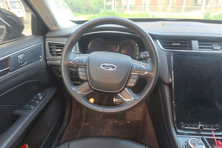 Used Ford Taurus 2019 EcoBoost 245 Premium Edition Steering Wheel