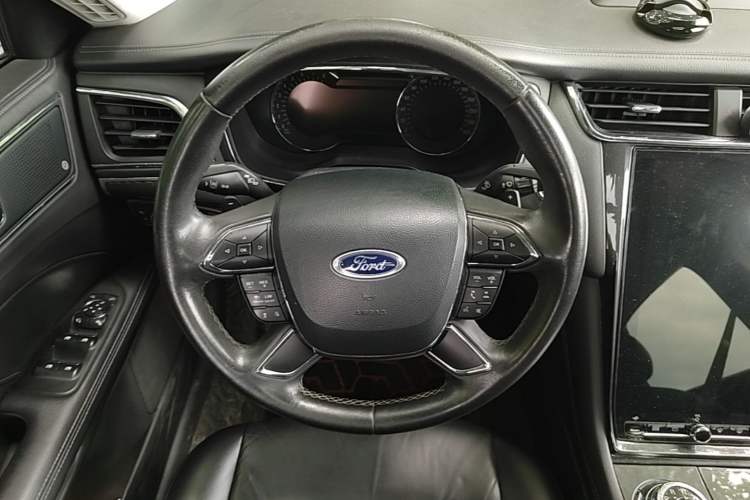 Used Ford Taurus 2019 EcoBoost 245 Premium Edition Steering Wheel