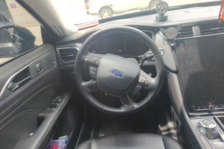 Used Ford Taurus 2019 EcoBoost 245 Premium Edition Steering Wheel