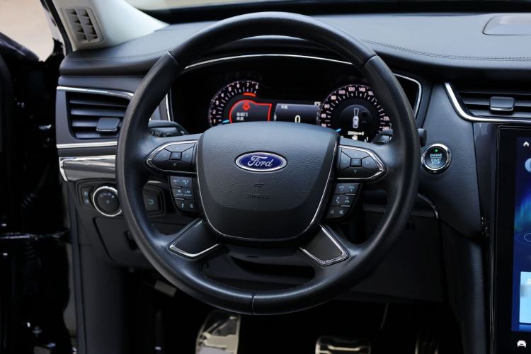 Used Ford Taurus 2019 EcoBoost 245 Premium Edition Steering Wheel