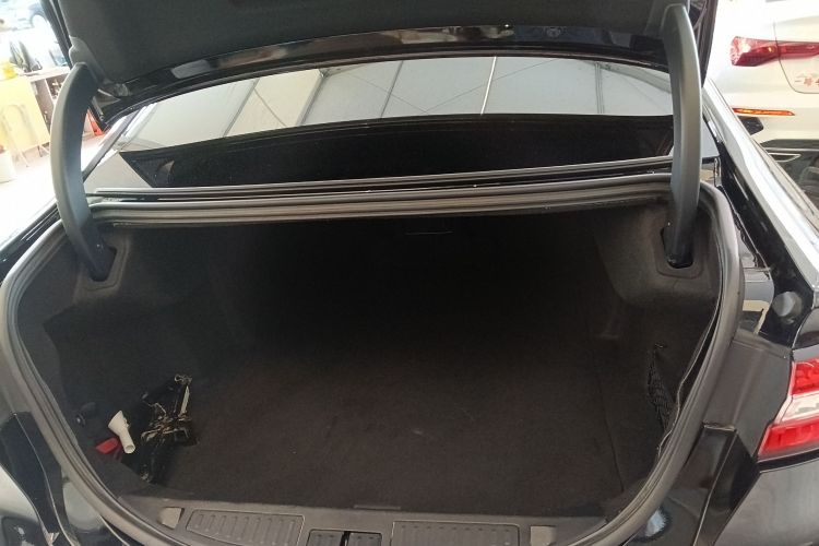 Used Ford Taurus 2019 EcoBoost 245 Premium Edition Trunk