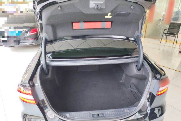 Used Ford Taurus 2019 EcoBoost 245 Premium Edition Trunk