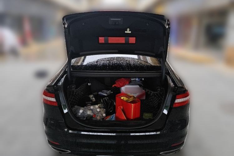 Used Ford Taurus 2019 EcoBoost 245 Premium Edition Trunk