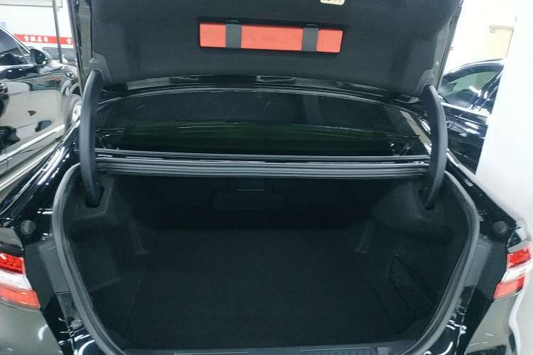Used Ford Taurus 2019 EcoBoost 245 Premium Edition Trunk
