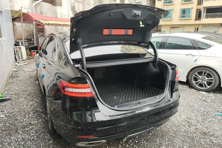 Used Ford Taurus 2019 EcoBoost 245 Premium Edition Trunk