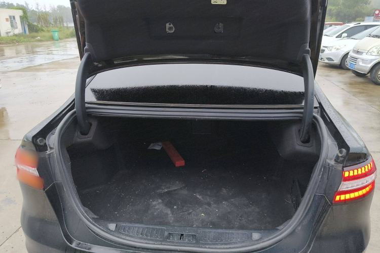 Used Ford Taurus 2019 EcoBoost 245 Premium Edition Trunk