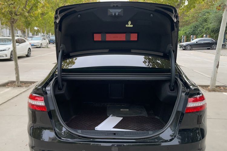 Used Ford Taurus 2019 EcoBoost 245 Comfort Edition Trunk