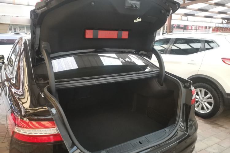 Used Ford Taurus 2019 EcoBoost 245 Premium Edition Trunk