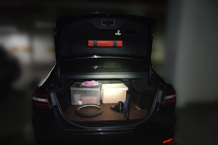 Used Ford Taurus 2019 EcoBoost 245 Premium Edition Trunk