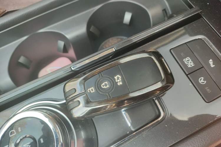 Used Ford Taurus 2019 EcoBoost 245 Premium Edition Vehicle Key