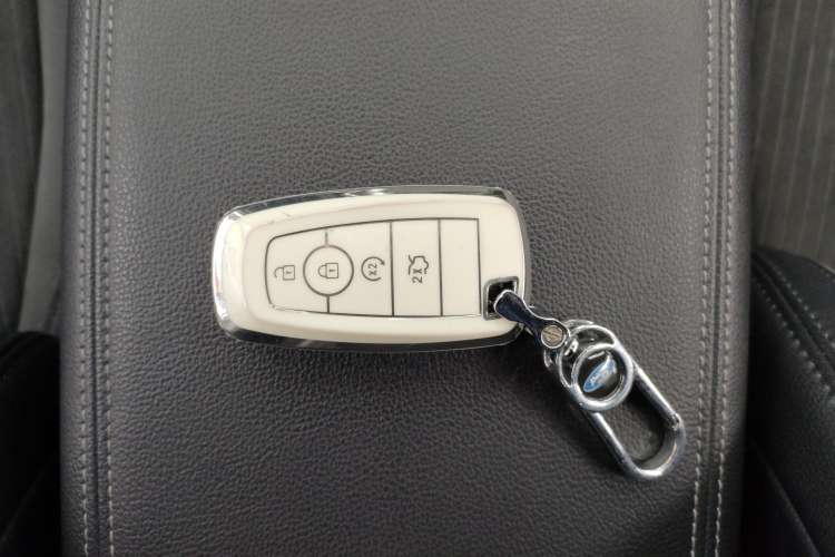 Used Ford Taurus 2019 EcoBoost 245 Comfort Edition Vehicle Key