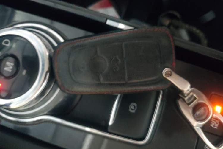 Used Ford Taurus 2019 EcoBoost 245 Premium Edition Vehicle Key