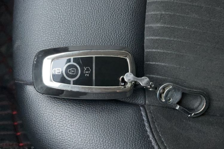 Used Ford Taurus 2019 EcoBoost 245 Comfort Edition Vehicle Key