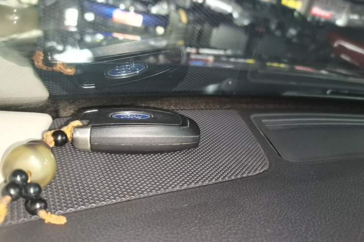 Used Ford Taurus 2019 EcoBoost 245 Premium Edition Vehicle Key