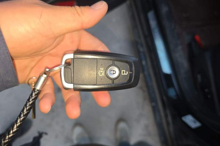 Used Ford Taurus 2019 EcoBoost 245 Premium Edition Vehicle Key