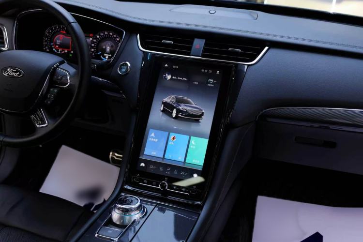 Used Ford Taurus 2019 EcoBoost 245 Premium Edition Audio And AC Panel