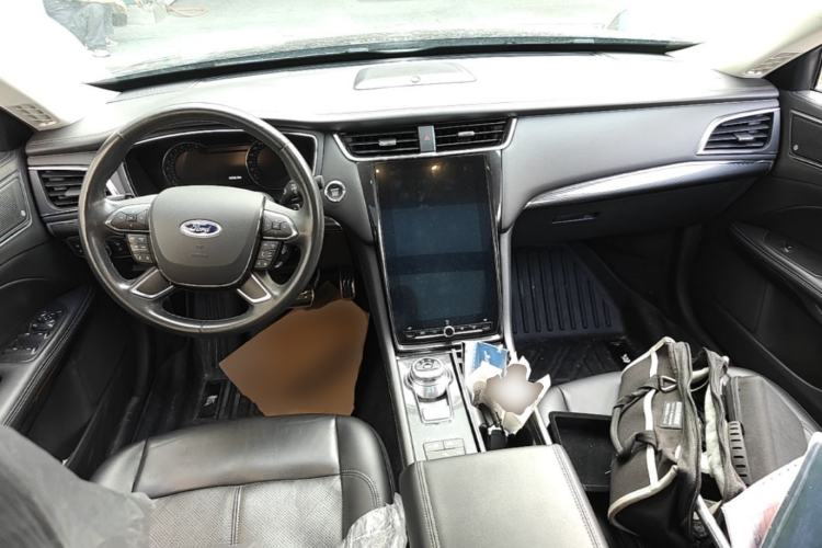 Used Ford Taurus 2019 EcoBoost 245 Premium Edition Center Console