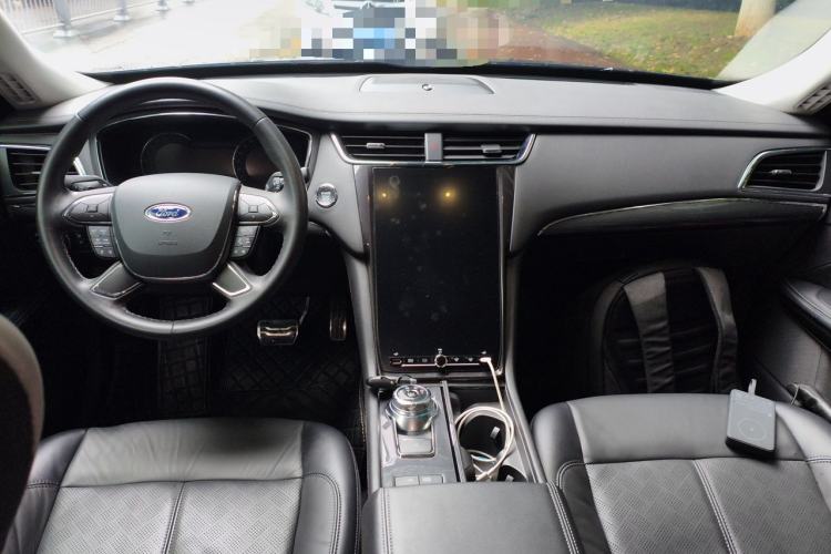 Used Ford Taurus 2019 EcoBoost 245 Premium Edition Center Console