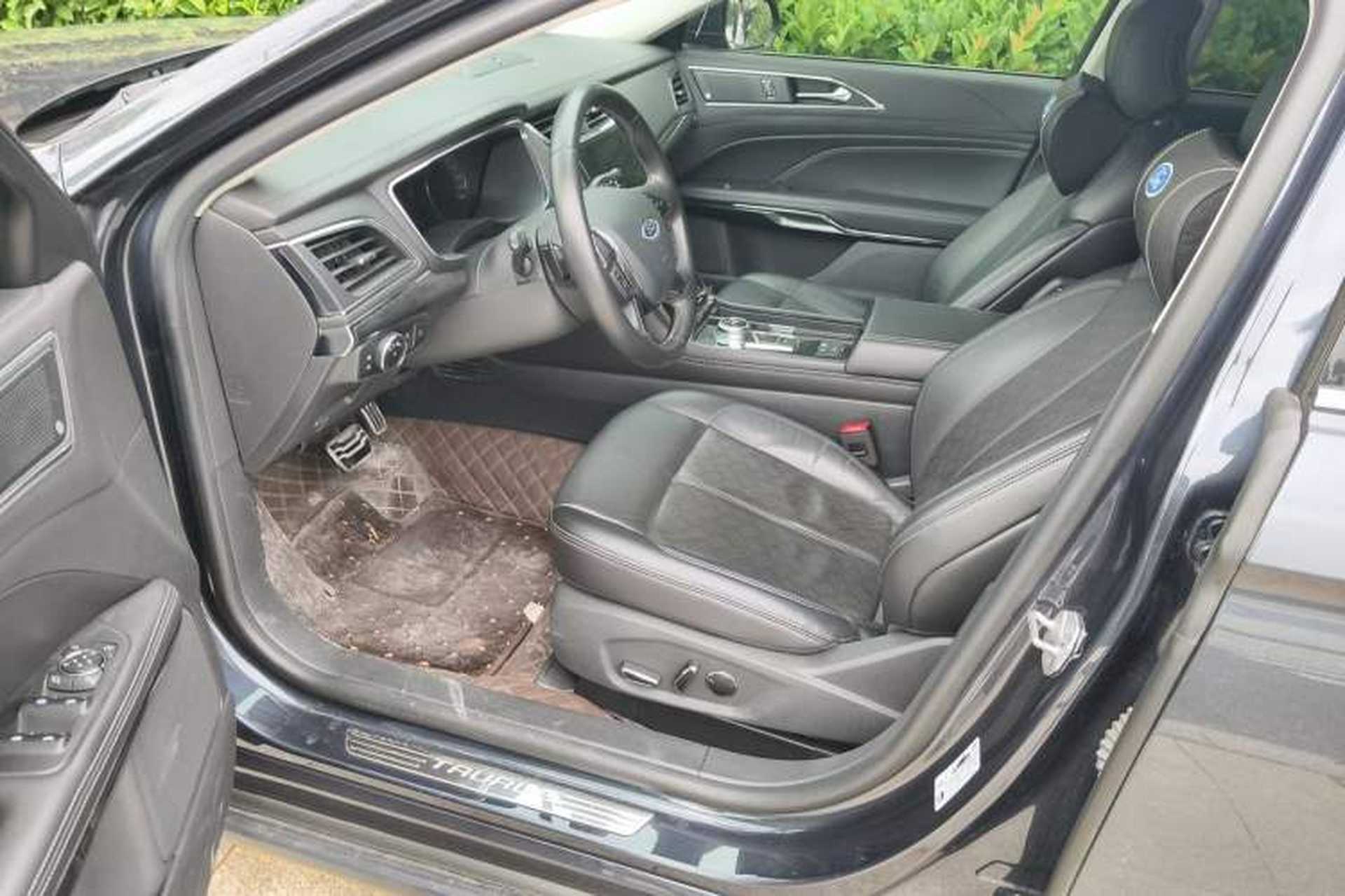 Used Ford Taurus 2019 EcoBoost 245 Premium Edition Driver Seat