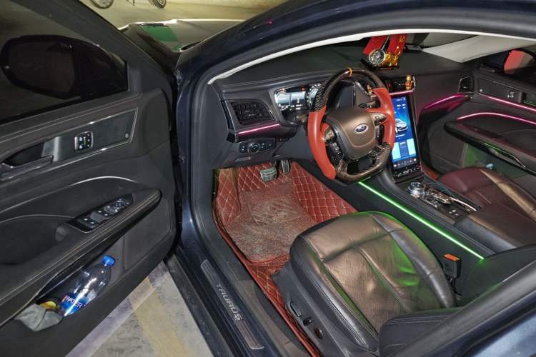 Used Ford Taurus 2019 EcoBoost 245 Premium Edition Driver Seat
