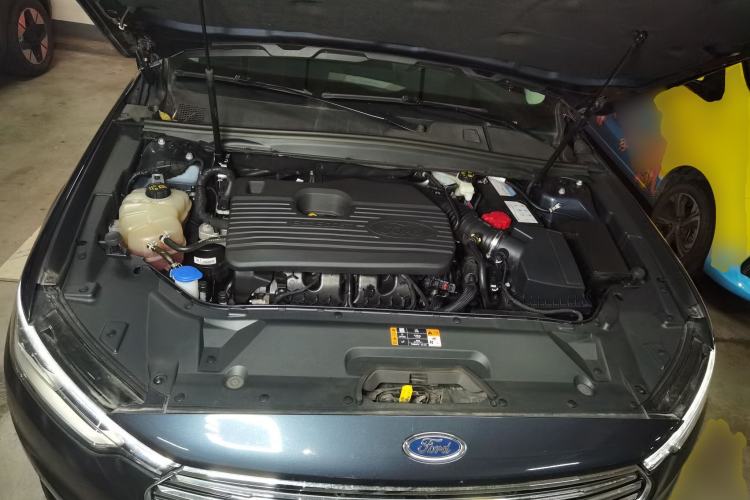Used Ford Taurus 2019 EcoBoost 245 Premium Edition Engine Bay