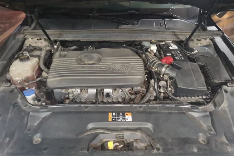 Used Ford Taurus 2019 EcoBoost 245 Premium Edition Engine Bay
