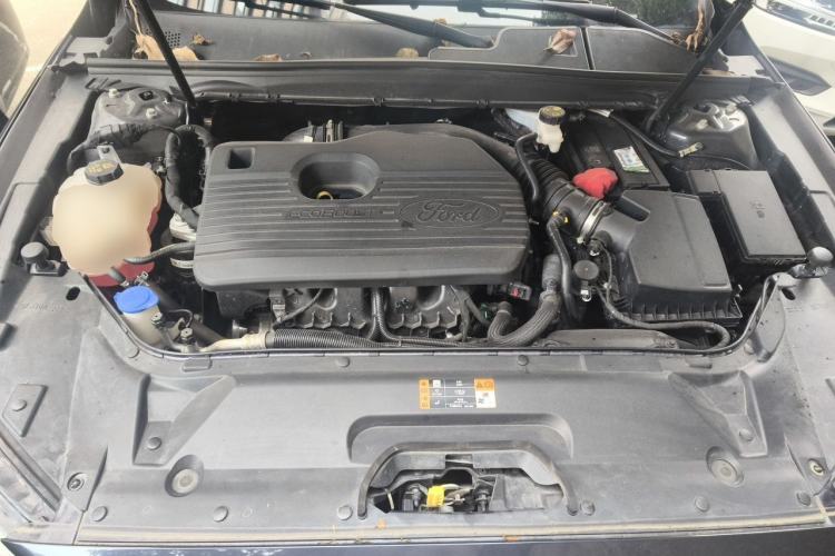 Used Ford Taurus 2019 EcoBoost 245 Premium Edition Engine Bay