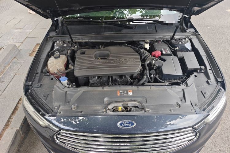Used Ford Taurus 2019 EcoBoost 245 Premium Edition Engine Bay
