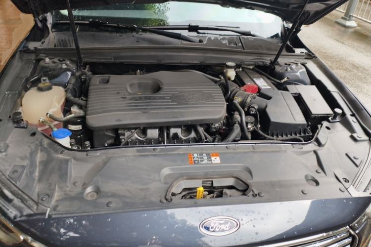 Used Ford Taurus 2019 EcoBoost 245 Premium Edition Engine Bay