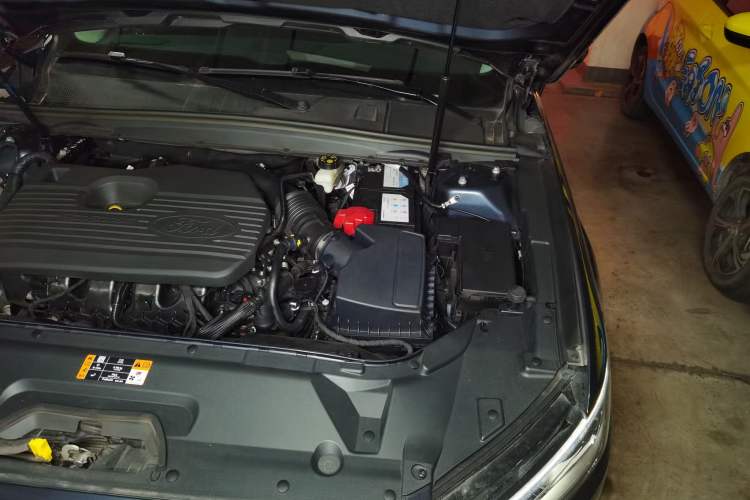 Used Ford Taurus 2019 EcoBoost 245 Premium Edition Engine Bay Left