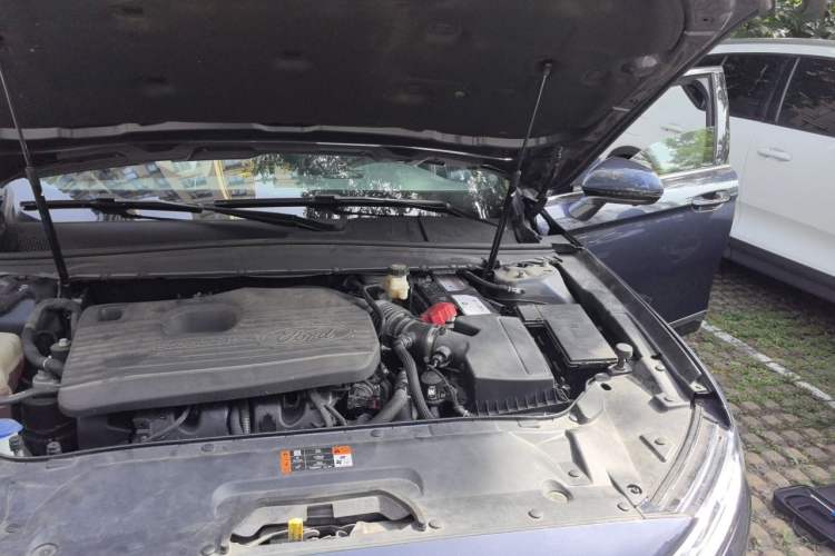 Used Ford Taurus 2019 EcoBoost 245 Vignale Deluxe Edition Engine Bay Left