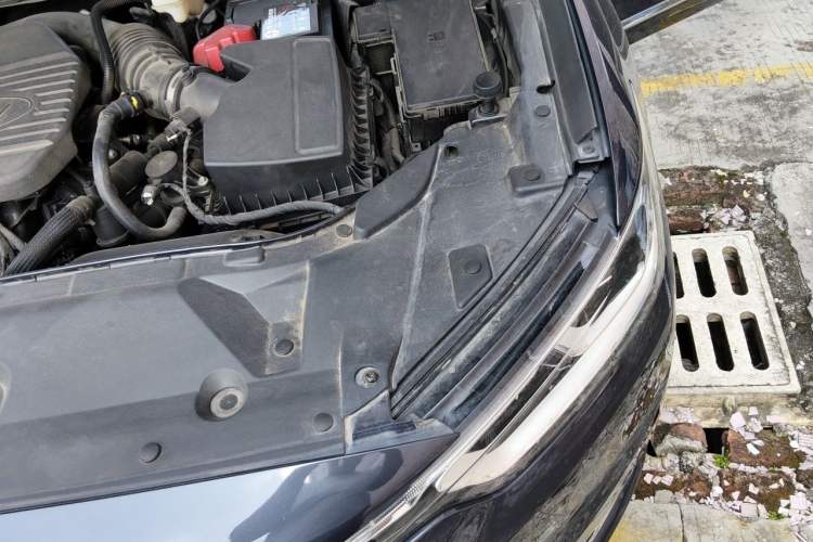 Used Ford Taurus 2019 EcoBoost 245 Premium Edition Engine Bay Left