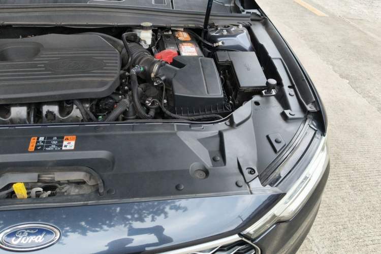 Used Ford Taurus 2019 EcoBoost 245 Vignale Deluxe Edition Engine Bay Left